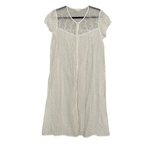 C&A LINGERIE Cotton Embroidered Button Front Short Sleeve Nightgown White M/L